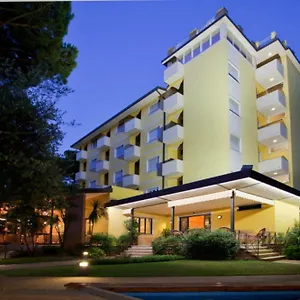 https://hotel-venezia-marina-di-pietrasanta.it-tuscanyhotel.com